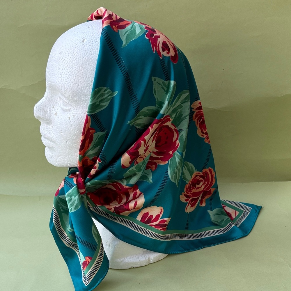 New Multicolored Floral Silky Scarf - Picture 4 of 7